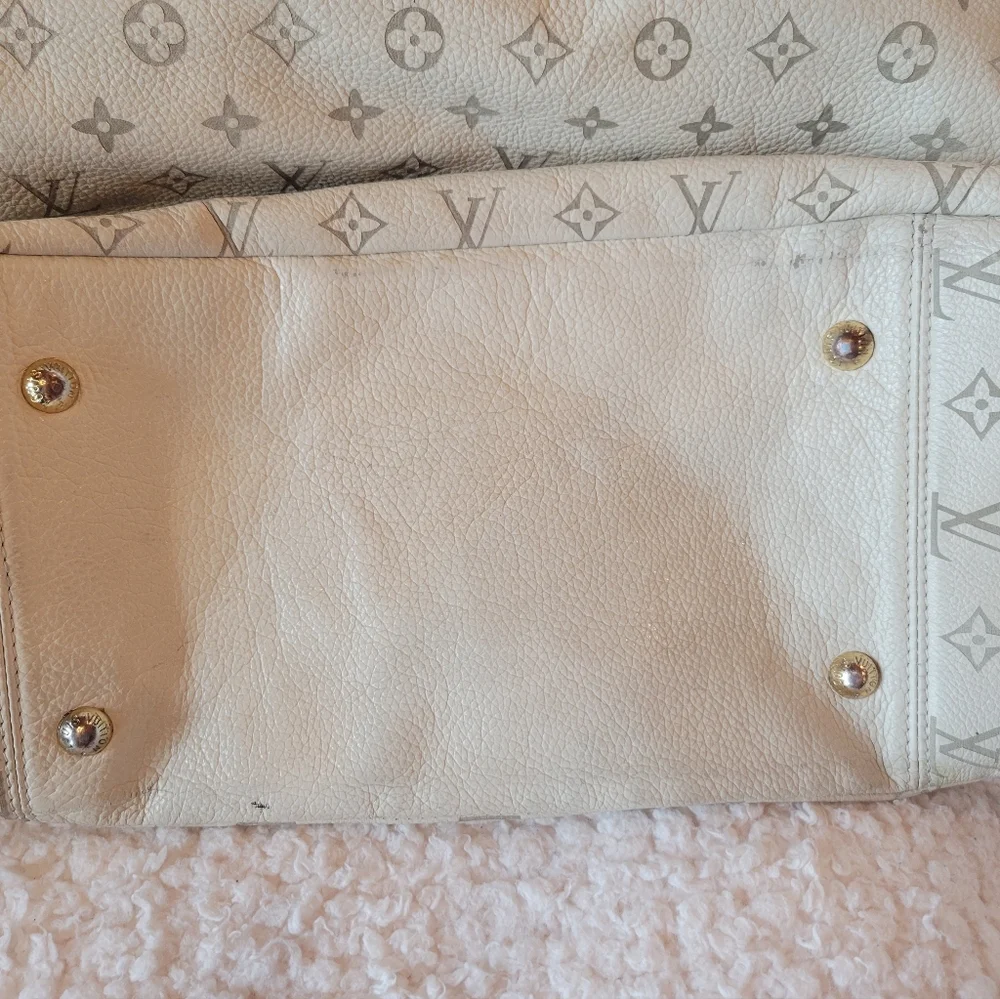 Louis Vuitton Cream Monogram Women's Bag - Picture 3 of 7